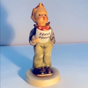 Porcelain figurine by Hummel